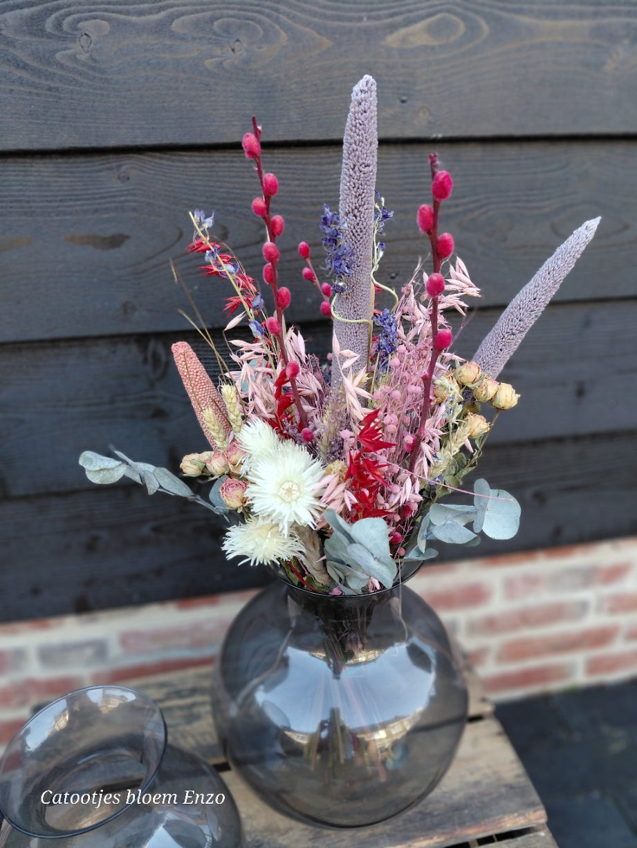 Droogboeket in roze tinten