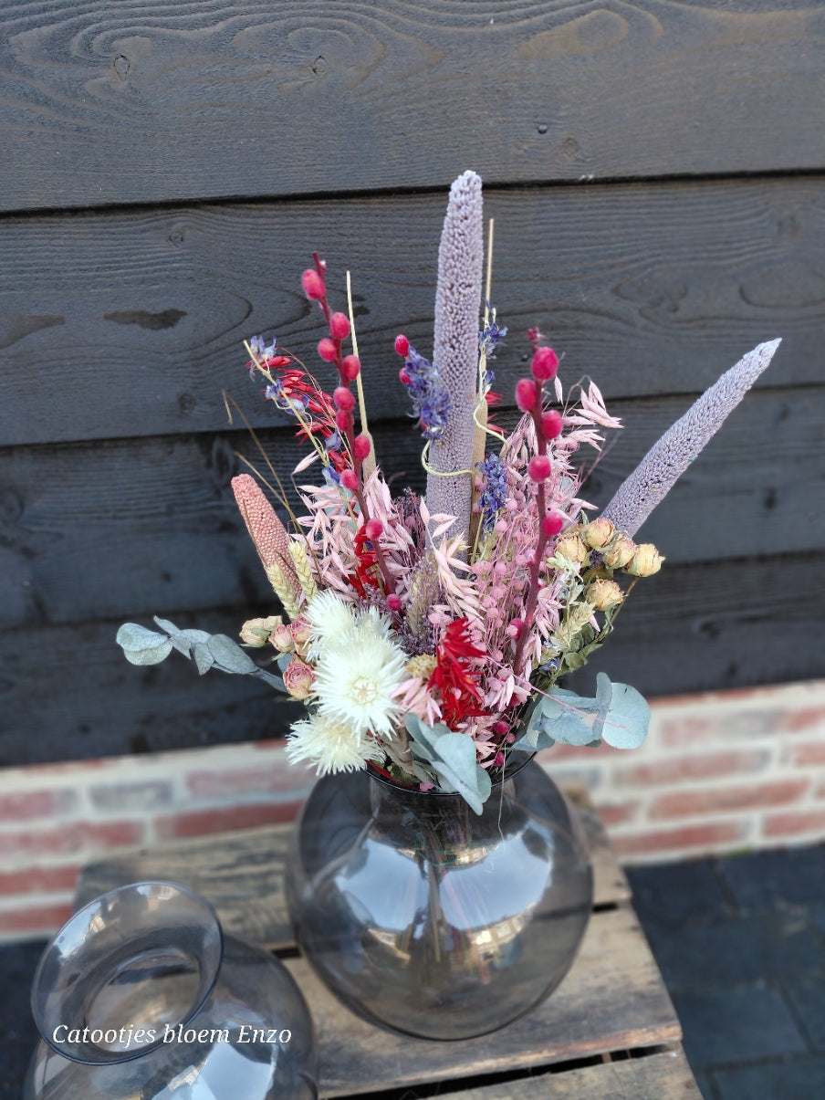 Droogboeket in roze tinten