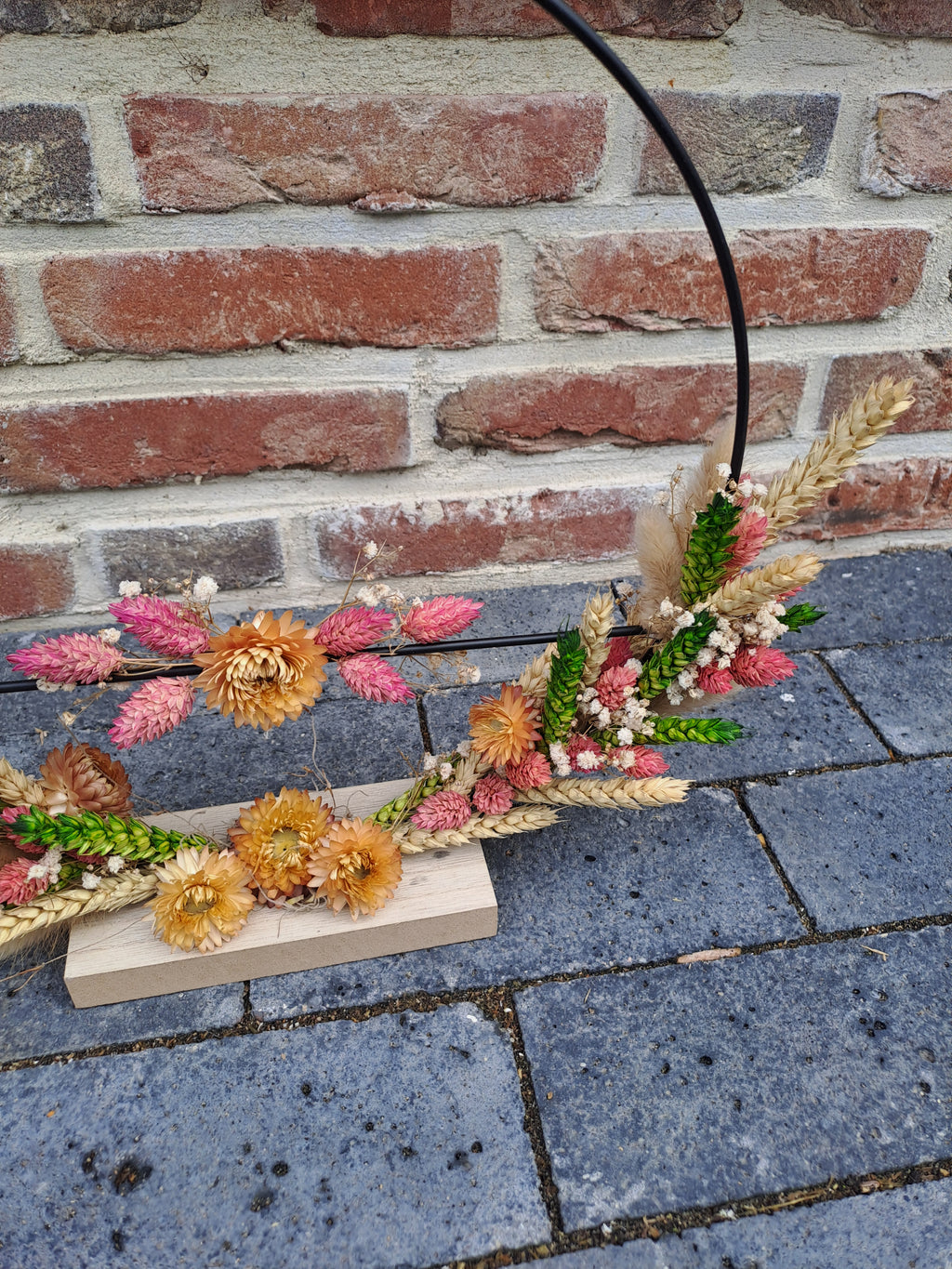 Ring staand met droogbloemen