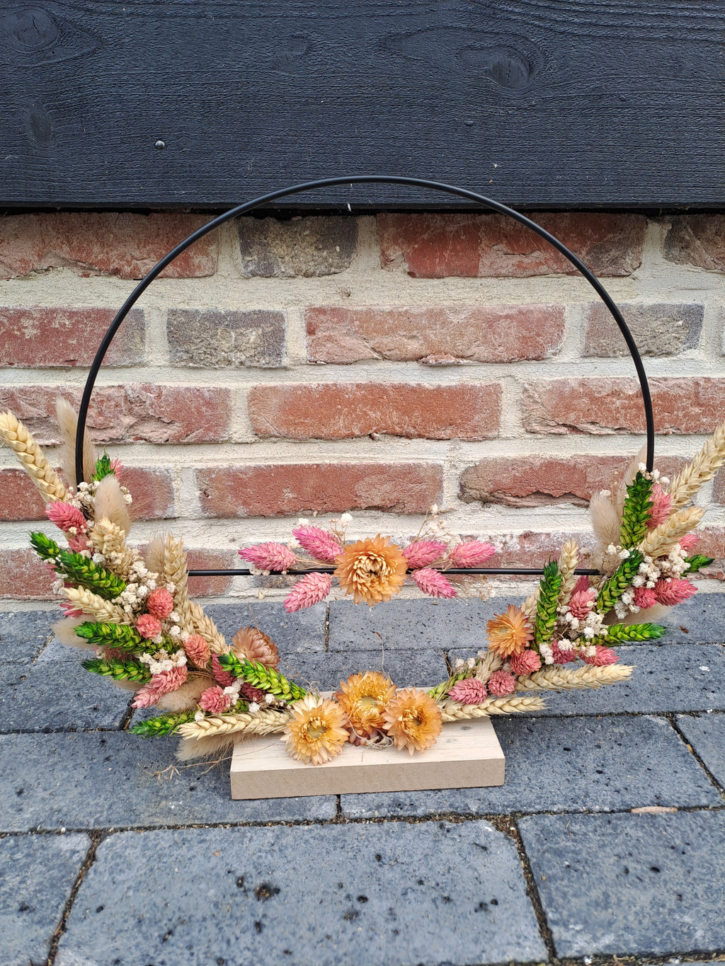 Ring staand met droogbloemen